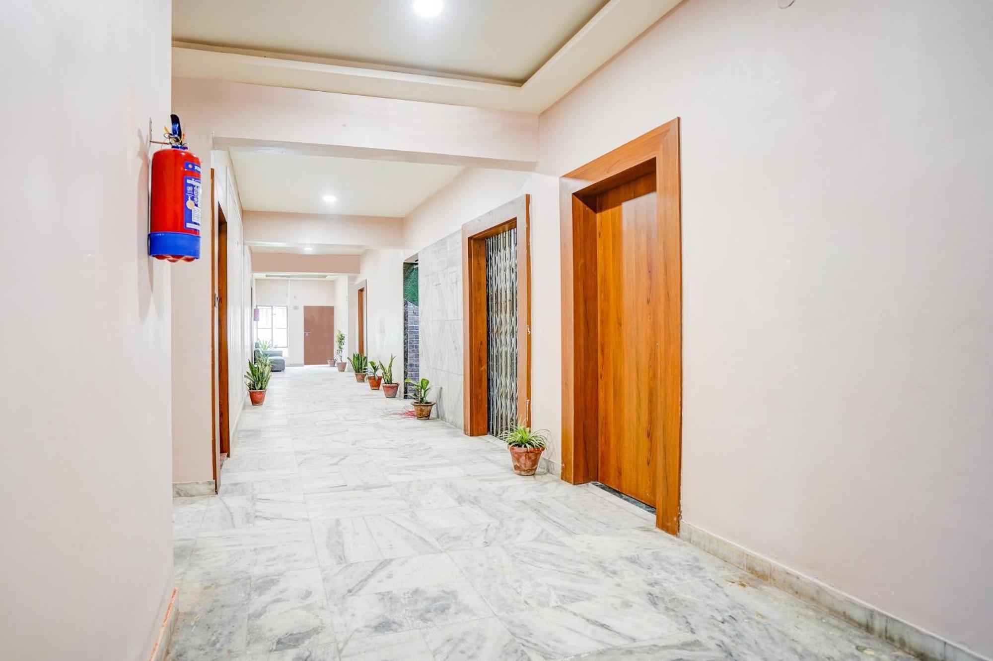 Hotel Super Collection O Ratan Lal Nagar Kánpur Exteriér fotografie